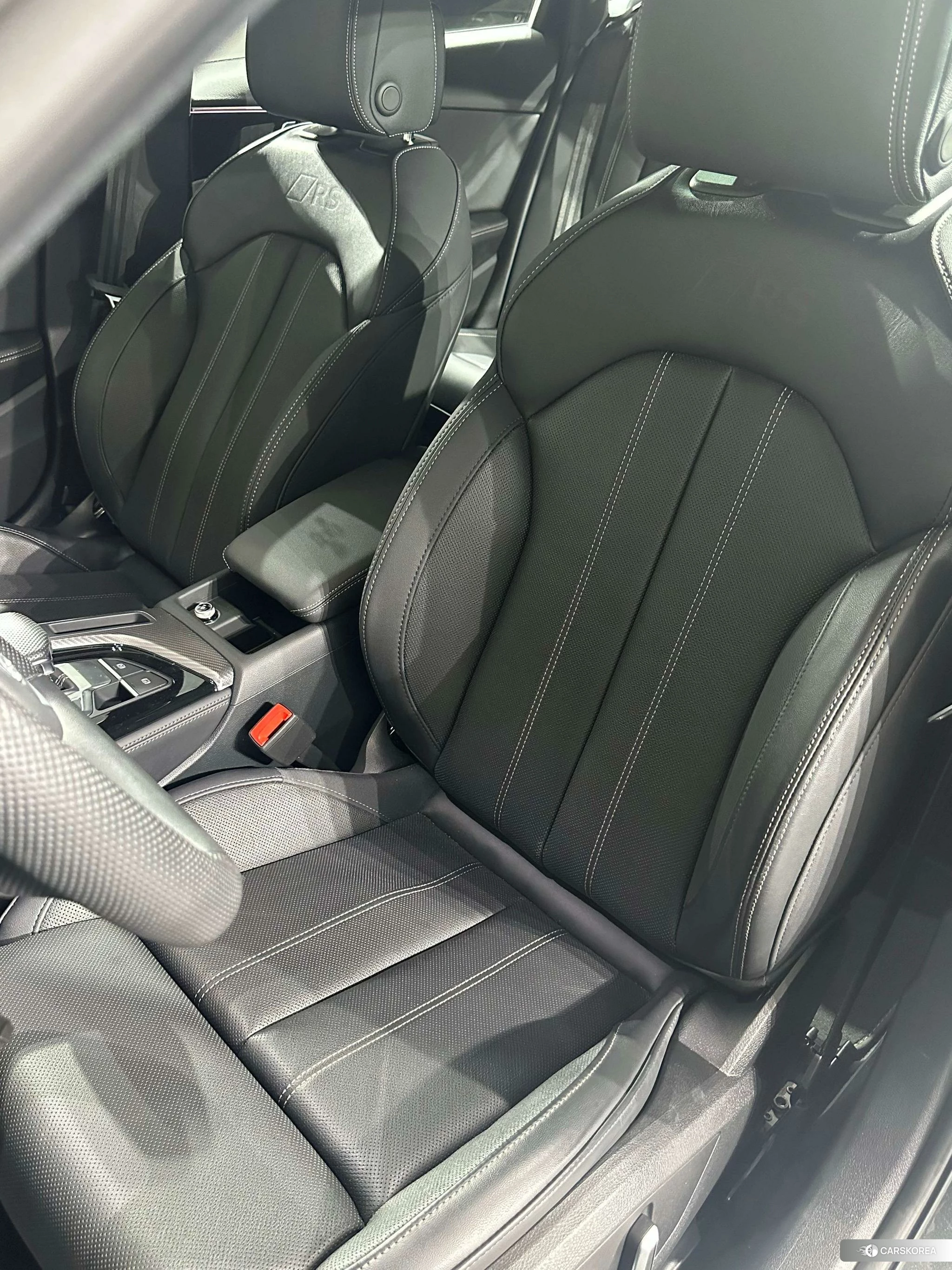 Audi A4L 2023 Темно-серый из Китая, фото 2