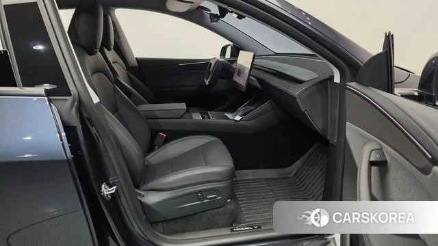 Tesla Model Y 2025 Серый из Кореи, фото 2
