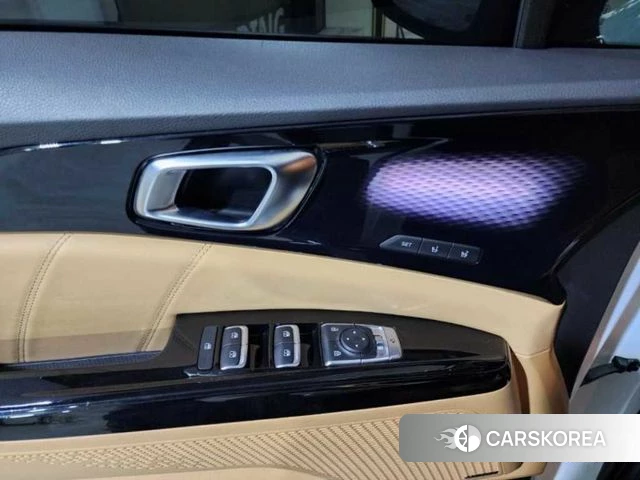 Kia Carnival 4th generation 2023 Белый из Кореи, фото 2