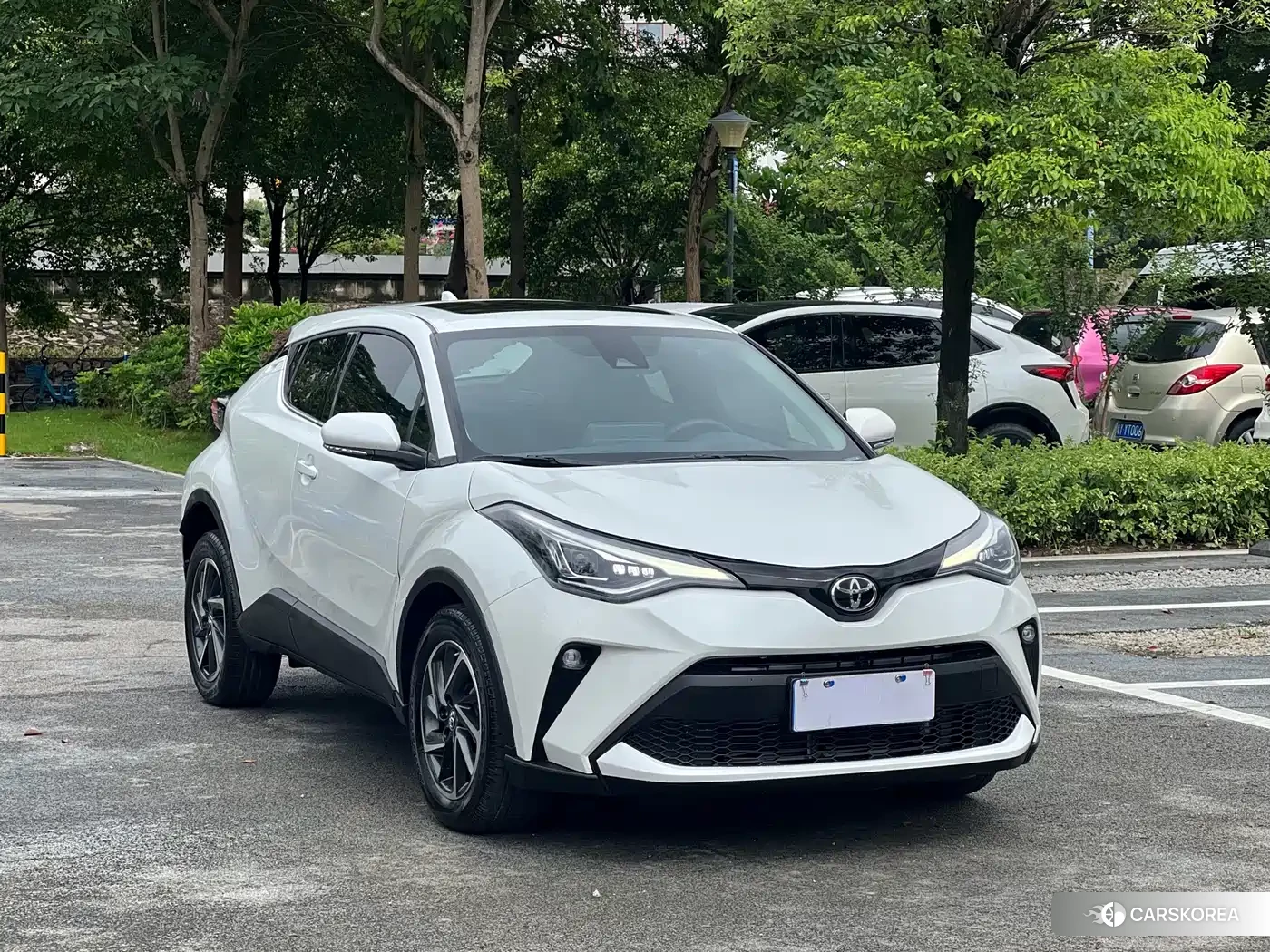 Toyota C-HR 2023 Белый из Китая, фото 2