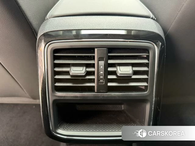 Volkswagen Passat 2023 Черный из Китая, фото 2