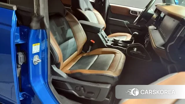 Ford Bronco 6th Generation 2024 Синий из Кореи, фото 2