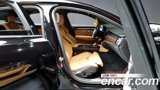 Volvo S90 2024 Черный из Кореи, фото 2