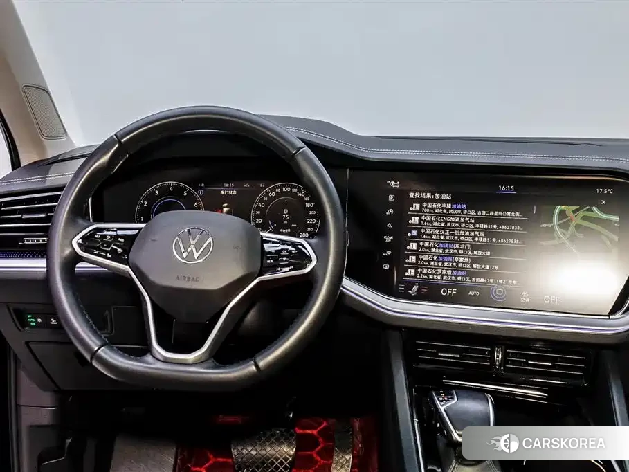 Volkswagen Touareg 2023 Синий из Китая, фото 2