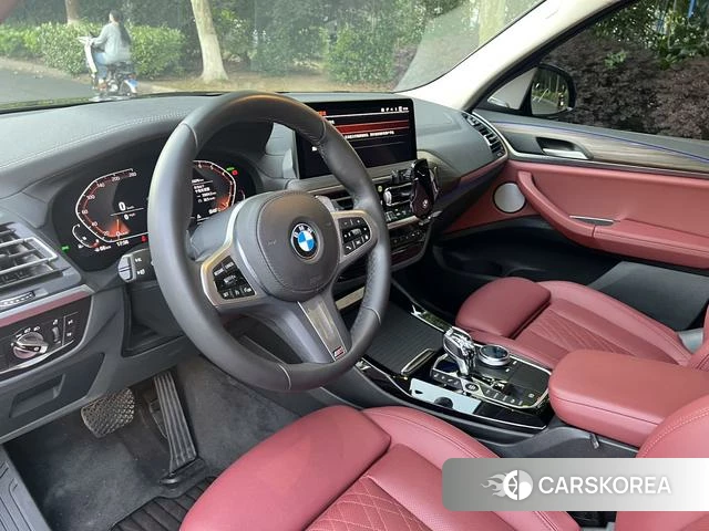 BMW X3 2022 Черный из Китая, фото 2