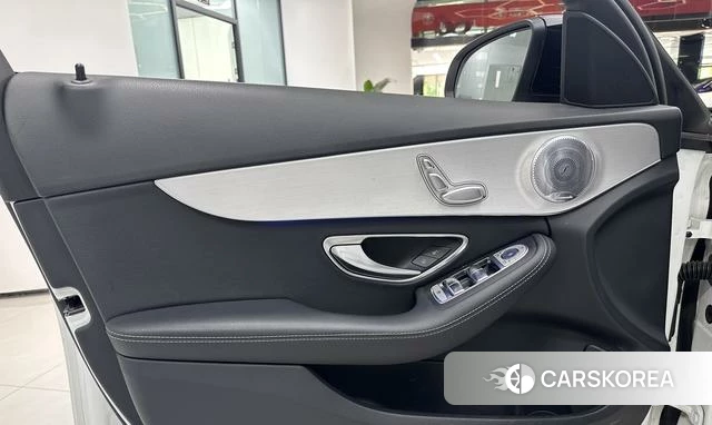 Mercedes-Benz Class C 2021 Белый из Китая, фото 2
