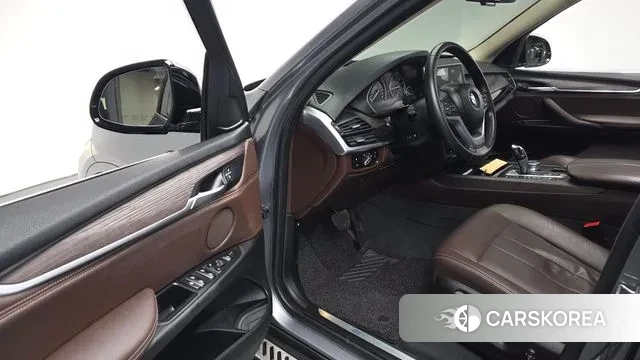 BMW X5 (F15) 2018 Серебристо-серый из Кореи, фото 2