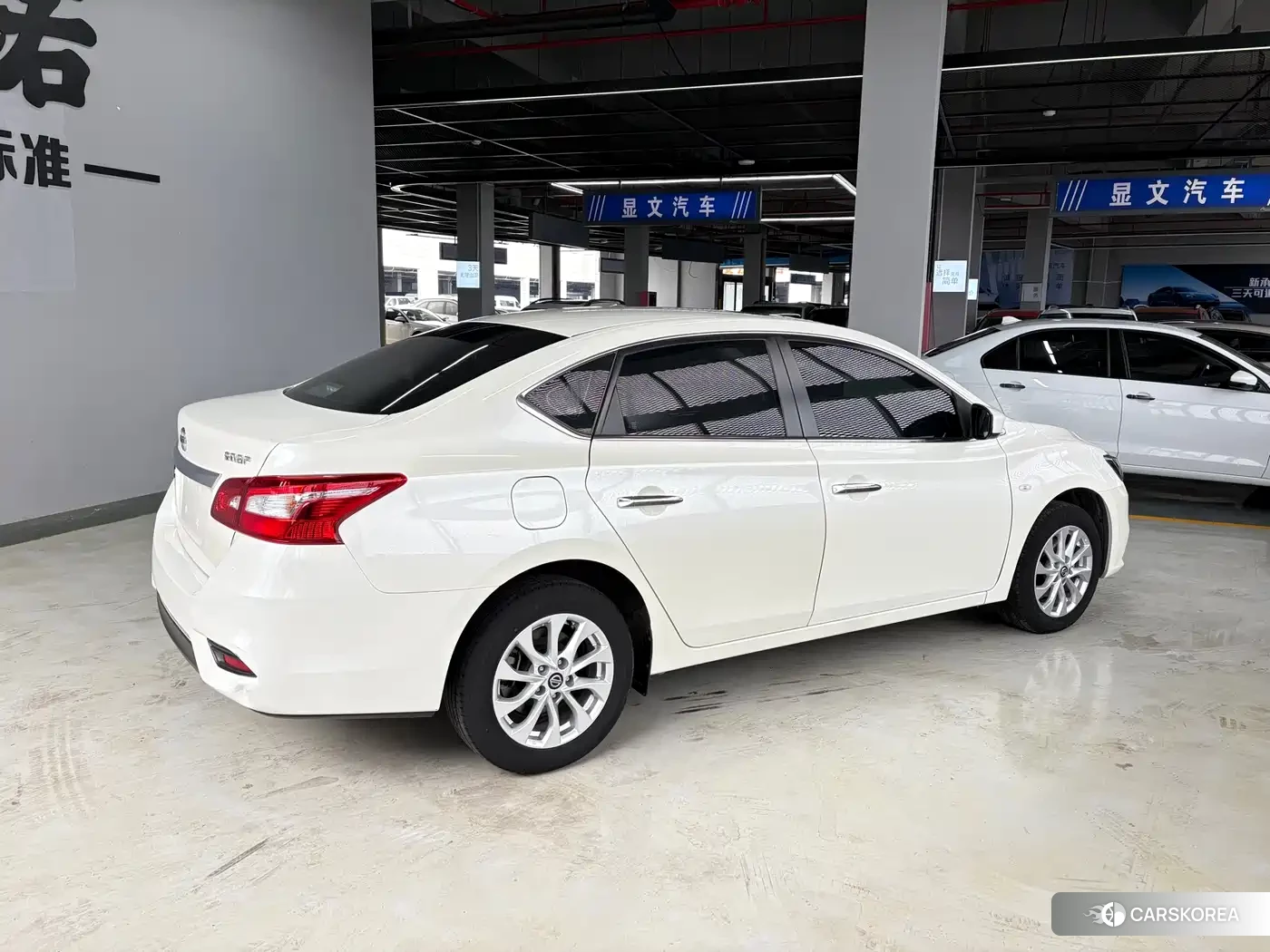 Nissan Sylphy 2022 Белый из Китая, фото 2