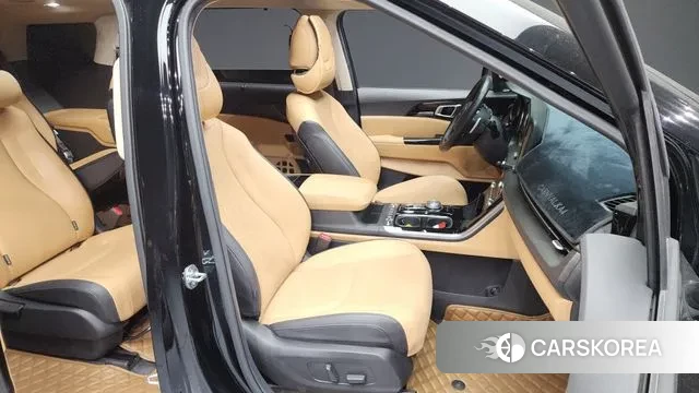 Kia Carnival 4th generation 2023 Черный из Кореи, фото 2