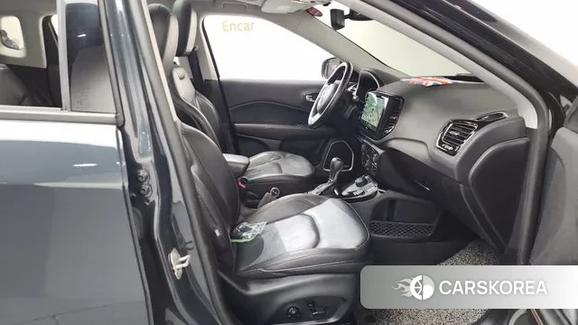 Jeep Compass 2nd Generation 2018 Серый из Кореи, фото 2