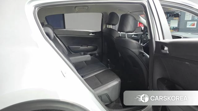 Kia Sportage The Bold 2021 Серебряный из Кореи, фото 2