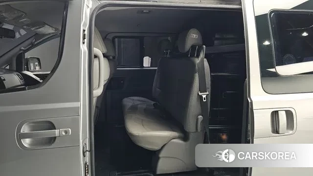 Hyundai The New Grand Starex 2019 Серебристо-серый из Кореи, фото 2