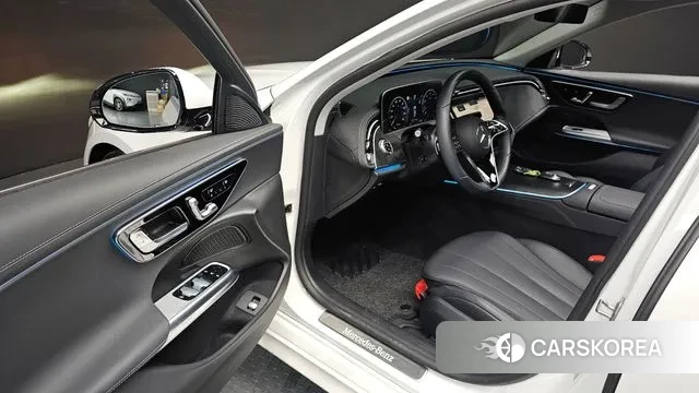 Mercedes-Benz E-Class W214 2025 Белый из Кореи, фото 2