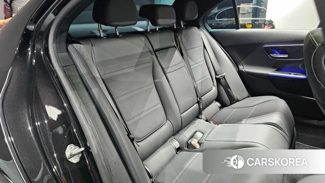 Mercedes-Benz C-Class W206 2022 Черный из Кореи, фото 2