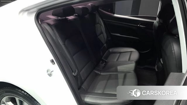 Hyundai Avante AD 2018 Белый из Кореи, фото 2