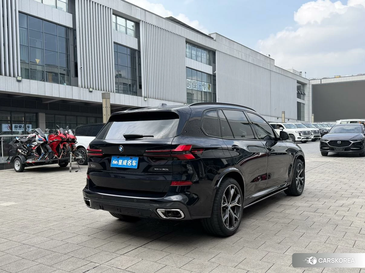 BMW X5 2023 Черный из Китая, фото 2