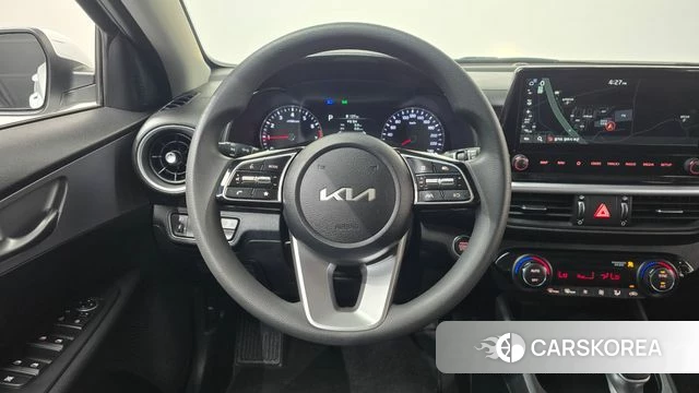 Kia The New K3 2nd generation 2021 Белый из Кореи, фото 2
