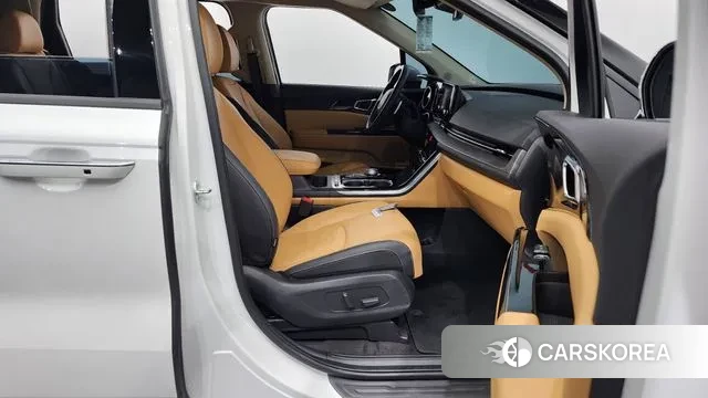 Kia Carnival 4th generation 2023 Белый из Кореи, фото 2