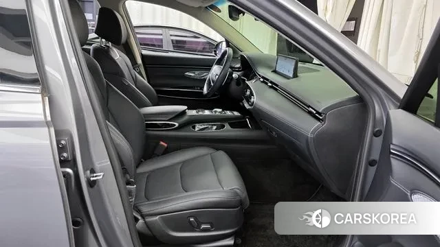 Genesis GV70 2021 Серебряный из Кореи, фото 2