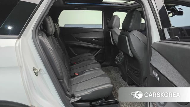 Peugeot 5008 second generation 2018 Белый из Кореи, фото 2