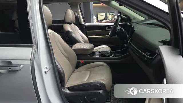 Kia The New Carnival 4th Generation 2024 Серебристо-серый из Кореи, фото 2