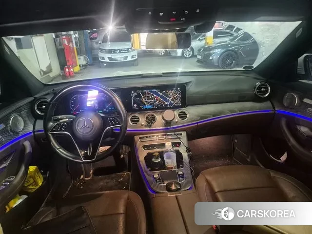 Mercedes-Benz E-Class W213 2022 Белый из Кореи, фото 2