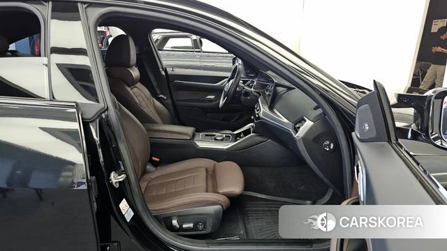 BMW i4 2023 Черный из Кореи, фото 2