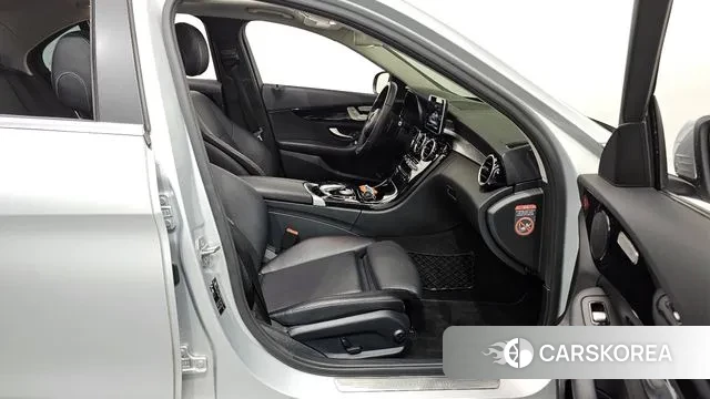 Mercedes-Benz C-Class W205 2018 Серебряный из Кореи, фото 2