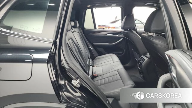 BMW X3 (G01) 2022 Черный из Кореи, фото 2