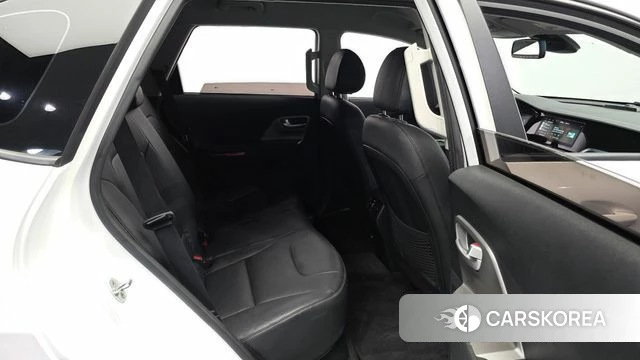 Kia Niro Plus 2022 Белый из Кореи, фото 2