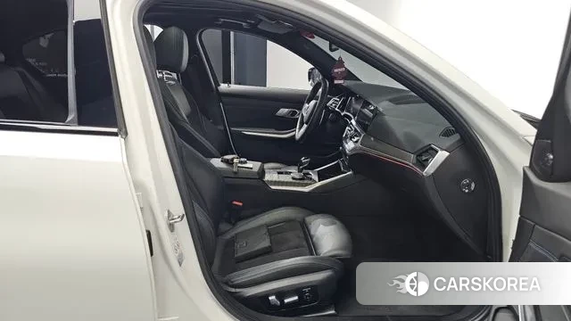 BMW 3 Series (G20) 2020 Белый из Кореи, фото 2