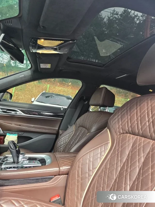 BMW 7 Series (G11) 2022 Черный из Кореи, фото 2