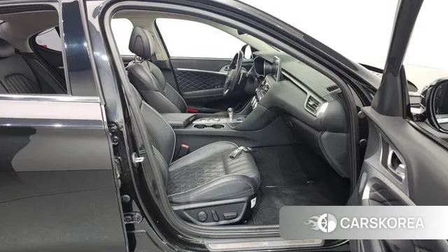 Genesis G70 2019 Черный из Кореи, фото 2