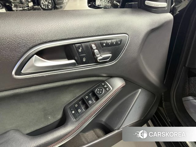 Mercedes-Benz A-Class W176 2018 Серебристо-серый из Кореи, фото 2