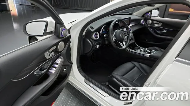 Mercedes-Benz C-Class W205 2019 Белый из Кореи, фото 2