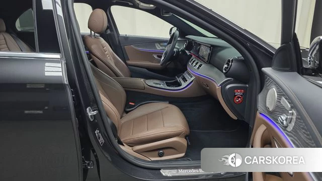 Mercedes-Benz E-Class W213 2022 Серый из Кореи, фото 2