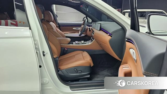 Genesis GV70 2025 Белый из Кореи, фото 2