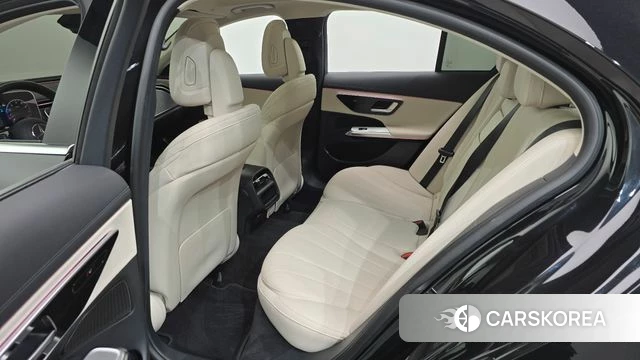 Mercedes-Benz E-Class W214 2025 Черный из Кореи, фото 2