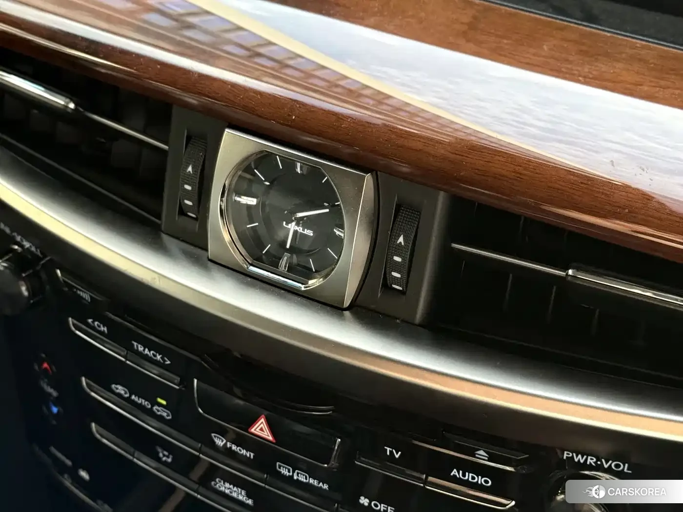 Lexus LX 2022 Черный из Китая, фото 3