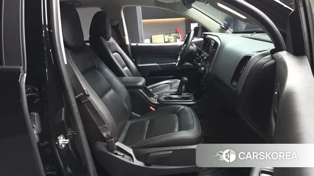 Chevrolet (GM Daewoo) Real New Colorado 2021 Черный из Кореи, фото 2