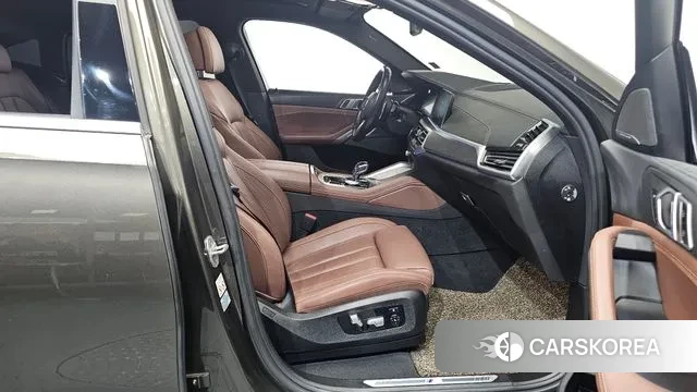 BMW X6 (G06) 2021 Коричневый из Кореи, фото 2