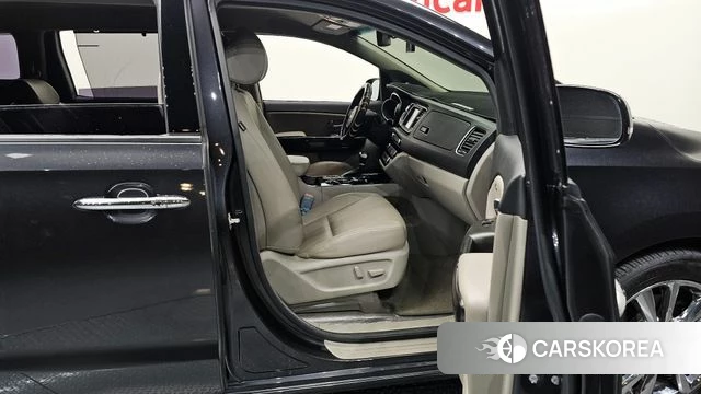 Kia The New Carnival 2018 Серый из Кореи, фото 2