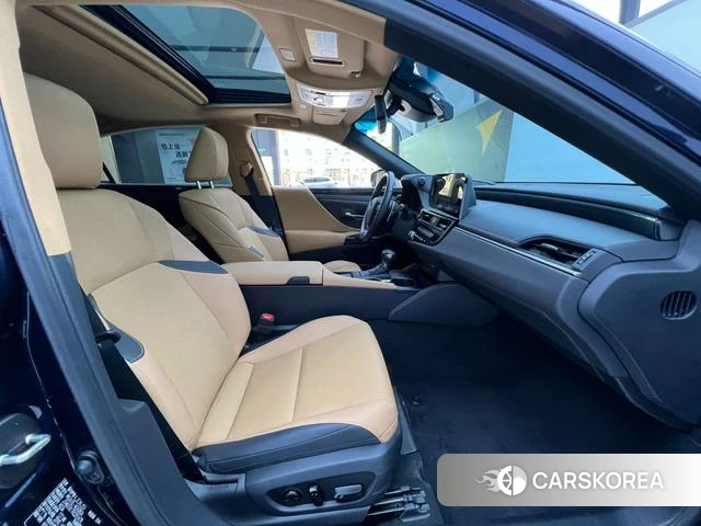 Lexus ES 2024 Синий из Китая, фото 2