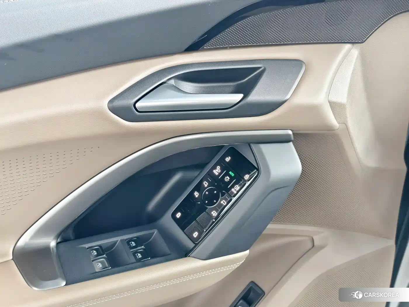 Audi Q5L 2025 Синий из Китая, фото 2