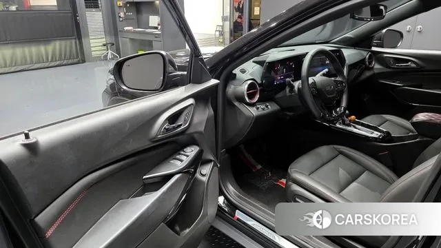 Chevrolet (GM Daewoo) Trax Crossover 2024 Черный из Кореи, фото 2