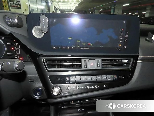 Lexus ES300h 7th generation 2021 Серый из Кореи, фото 2