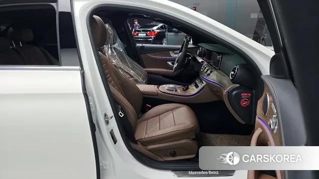 Mercedes-Benz E-Class W213 2023 Белый из Кореи, фото 2