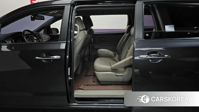 Kia The New Carnival 2019 Серый из Кореи, фото 2