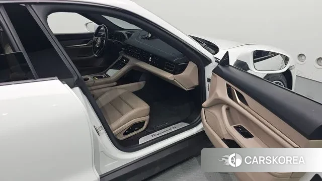 Porsche Taycan 2021 Белый из Кореи, фото 2