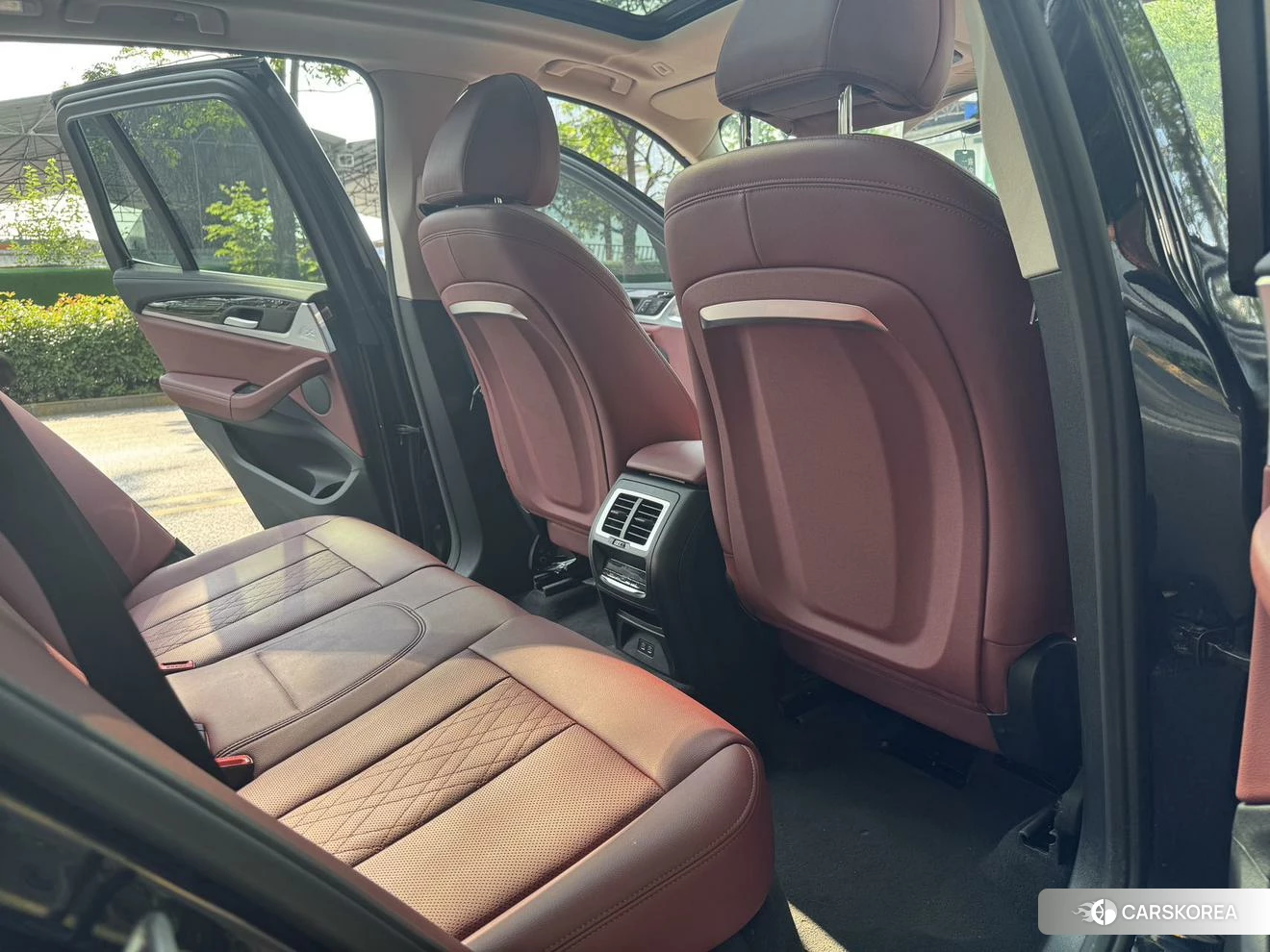 BMW iX3 2024 Черный из Китая, фото 2